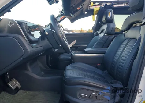 2023 Rivian R1S Launch Edition z USA, uszkodzony, nr VIN 7PDSGABL8PN008869